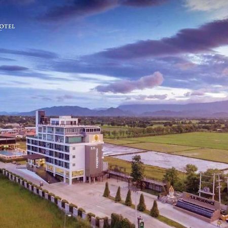 Sr Residence Hotel Phetchabun Bagian luar foto